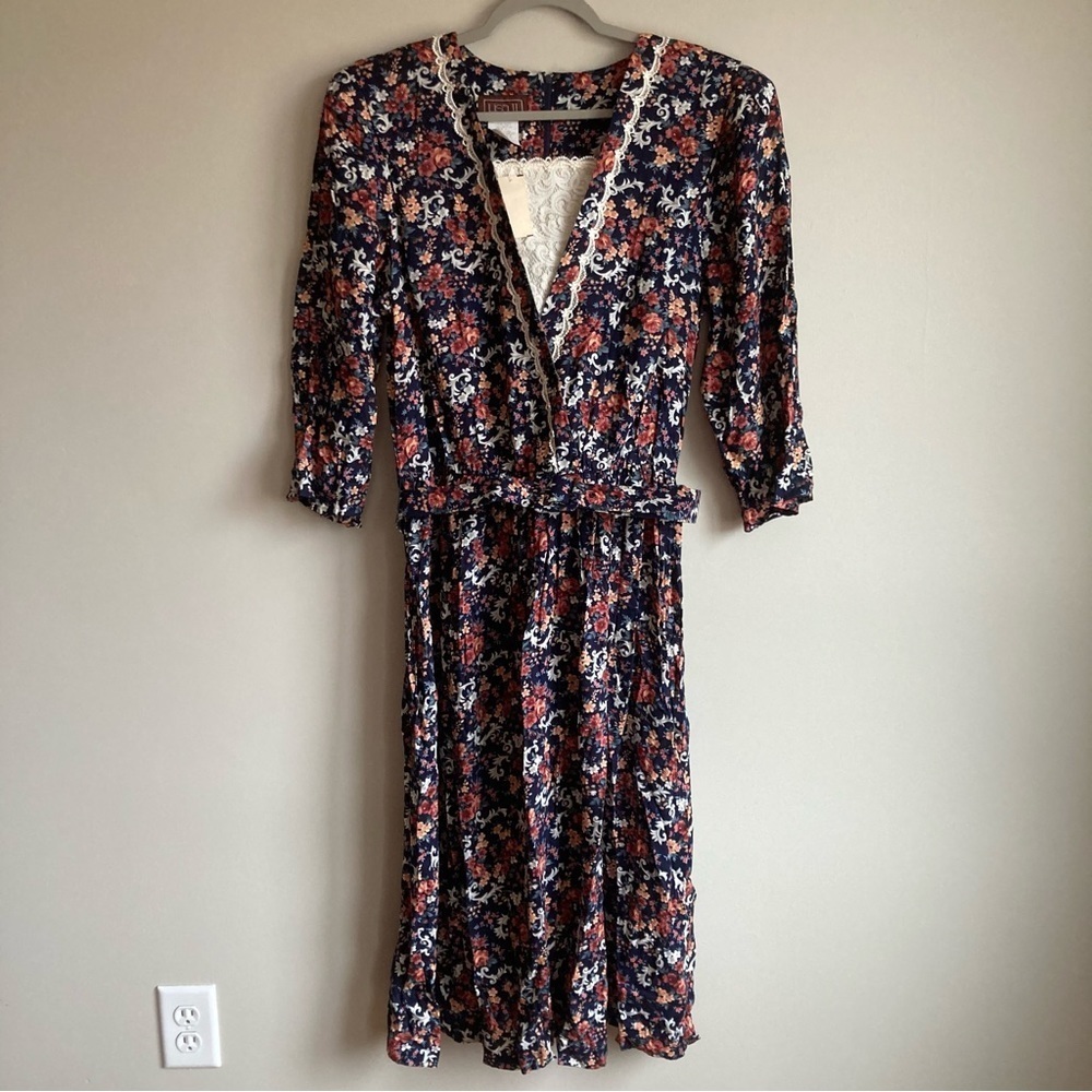 NWT Vintage Lisa II Floral Midi Cropped Sleeve Lace Dress with Belt